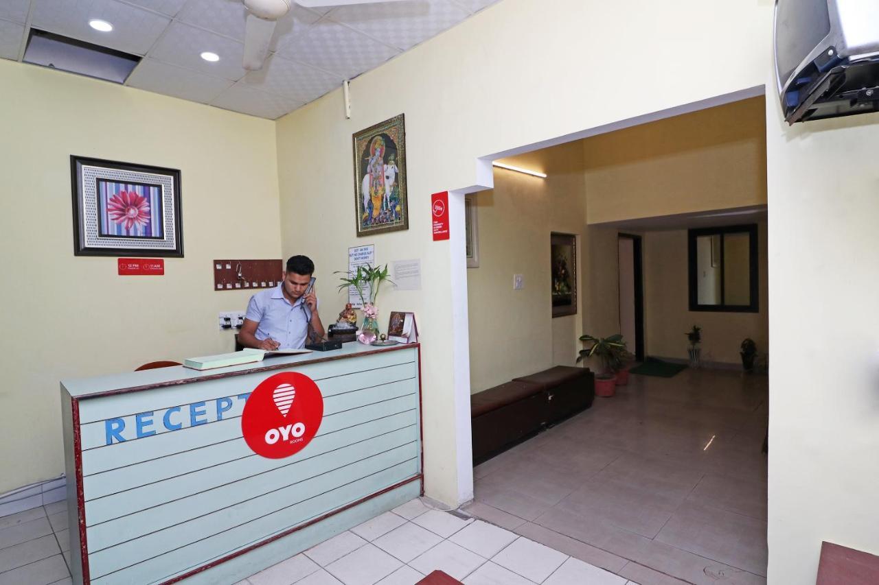 Oyo 14179 Panchvati Hotel Dehradun Exterior photo